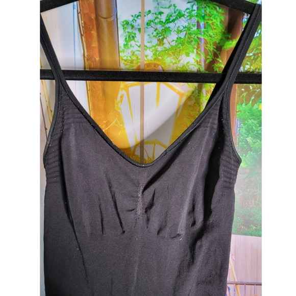 Black Compression Tank Top - Shapewear - Picture 3 of 4